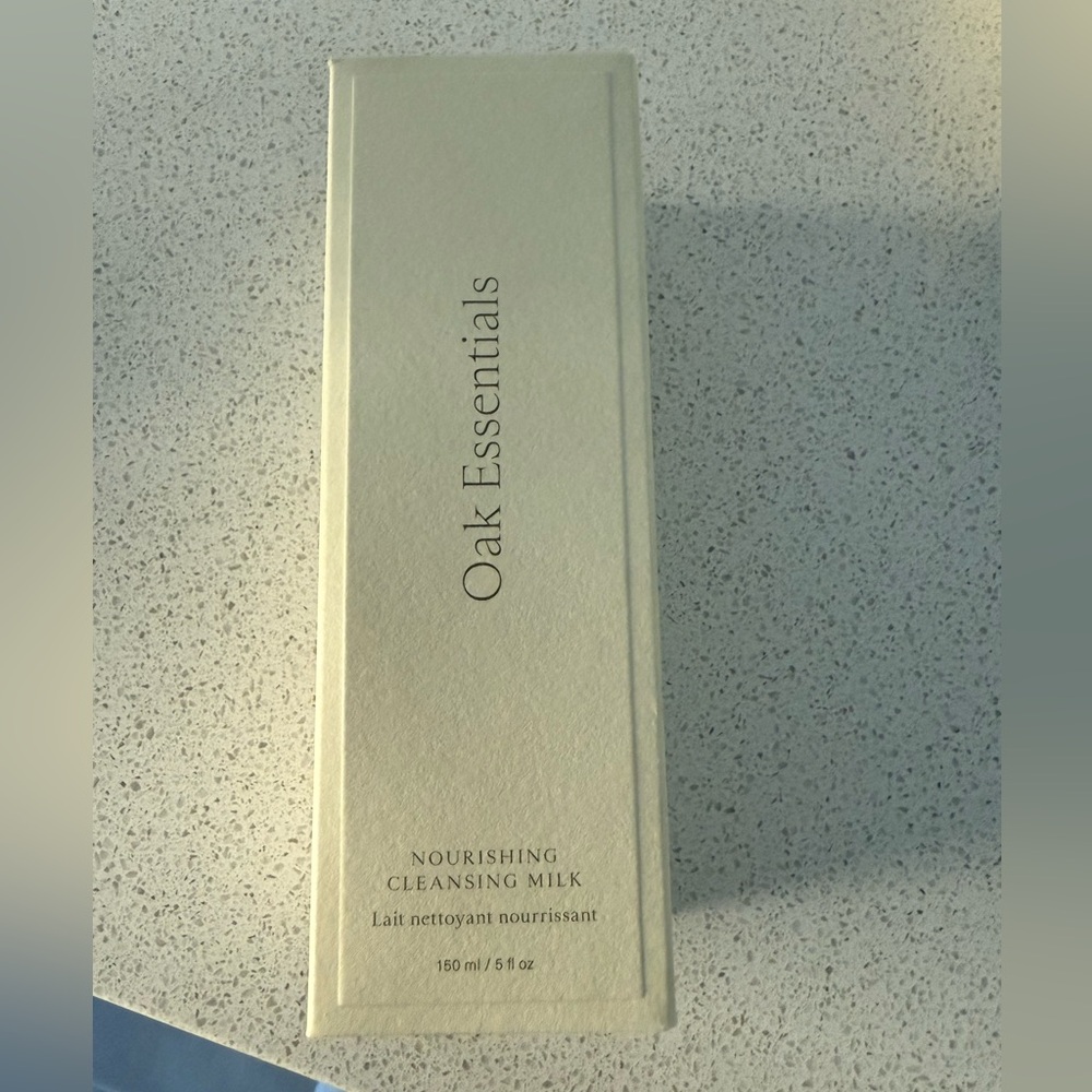 OAKessentials Cleanser - NWT